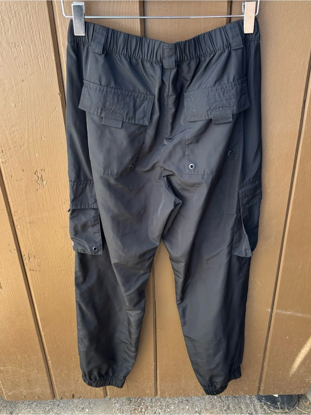 Alo Women’s Cargo Track Pants Size Medium Black